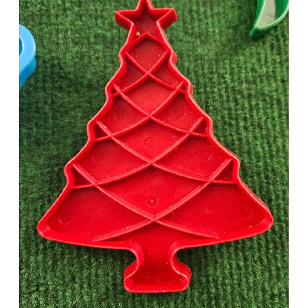 12 Wilton Cookie Cutters Set Gingerbread Teddy Bear Duck Christmas Tree‎